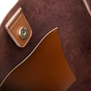 Handbag · Vegan leather The Diva Tote // Vegan